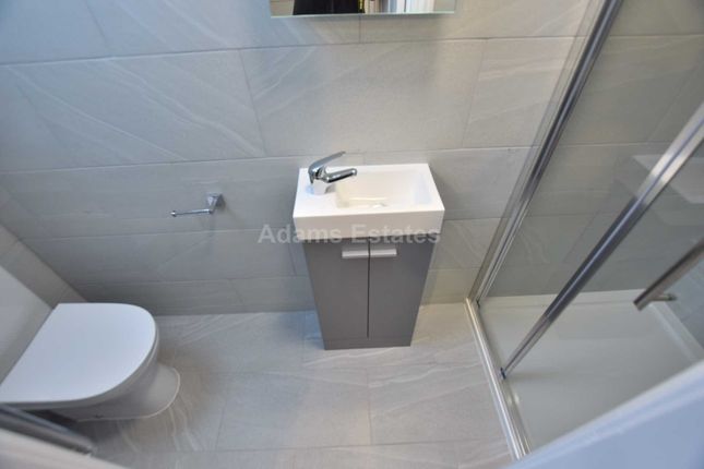 Room 8, Wokingham Road, Reading photo 3