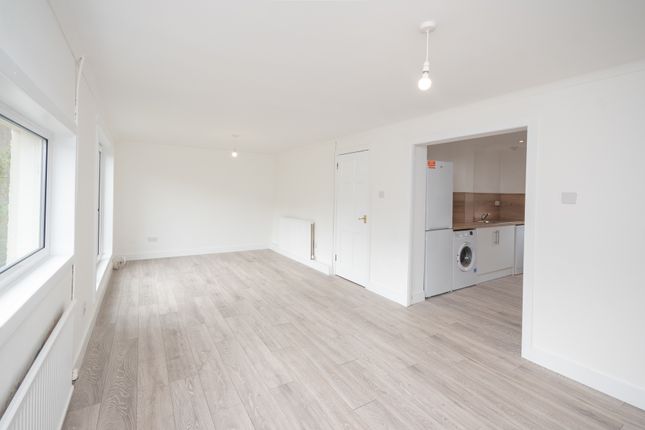 27, Alder Road, Cumbernauld photo 4
