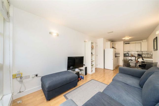 13, Isaac Way, London photo 2