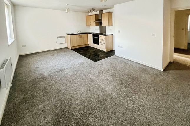 52, Douglas Chase, Manchester photo 3