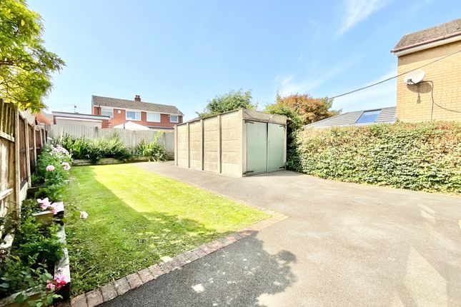 9 Derwent Drive, Stoke-On-Trent photo 4