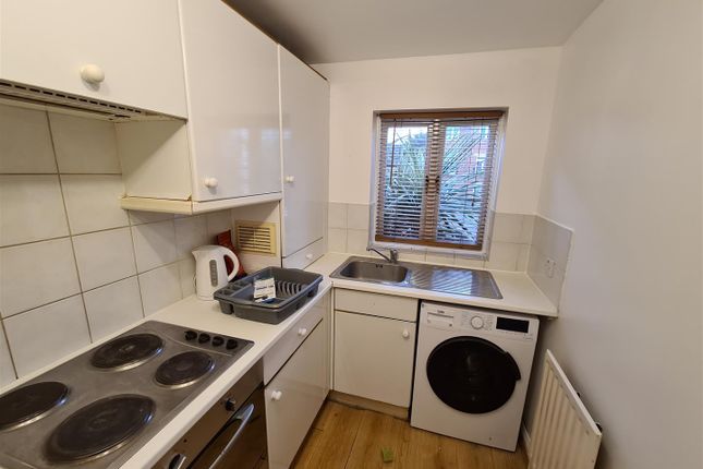 17, Alwyn Gardens, Hendon photo 3