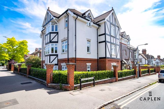 2 bed flat for sale in Roding Court, Lower Park Road, Loughton IG10