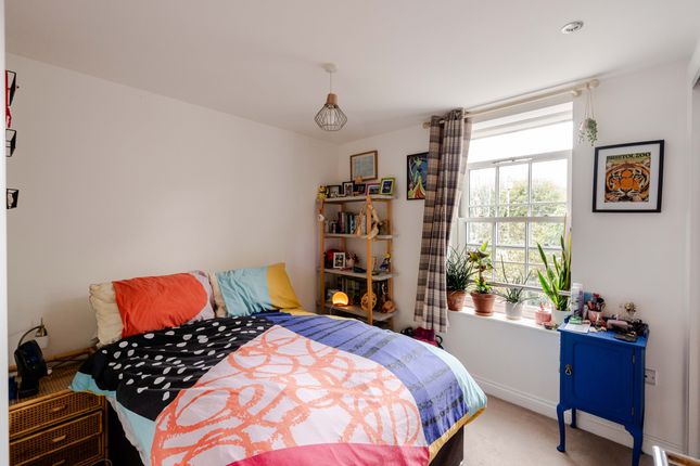 Flat 5, 26 Midland Road, Bristol photo 4