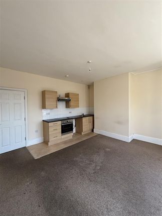 64A (Flat 1), High Street, Rushden photo 2