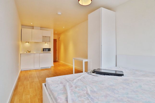 Flat 34, 45, St. Michaels Lane, Leeds photo 4