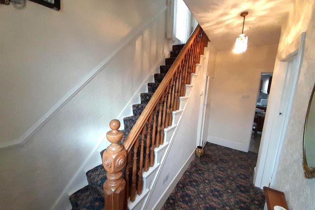 80, Llwynhendy Road, Llanelli photo 2
