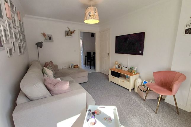 30, Kingfisher Road, Bridgend photo 4