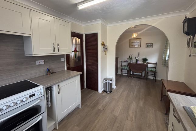 4, Bretton Avenue, Goole photo 4