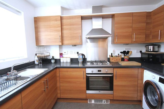 2, Seager Way, Poole photo 4