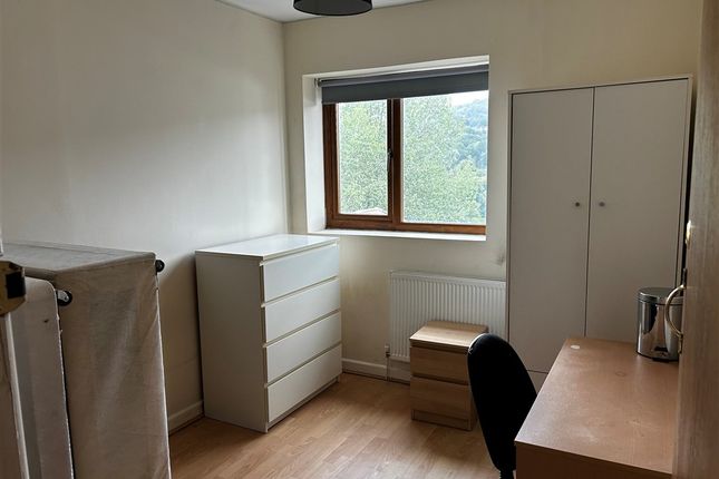 119b, Wood Road, PONTYPRIDD photo 4