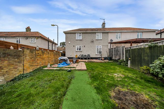 11, Wendover Road, London photo 4