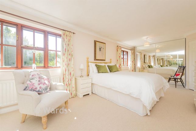 3-bed detached on 4, Mill Lane, Chatham, £595,000