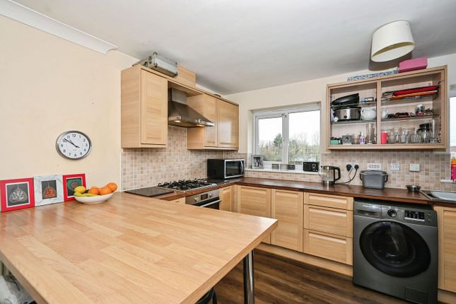 50, Pipit Avenue, Newton-le-Willows photo 2