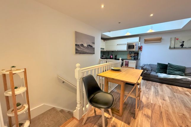 21, Queensbury Mews, Brighton photo 4