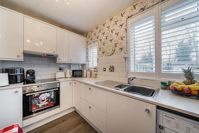 110, New Close, London photo 4