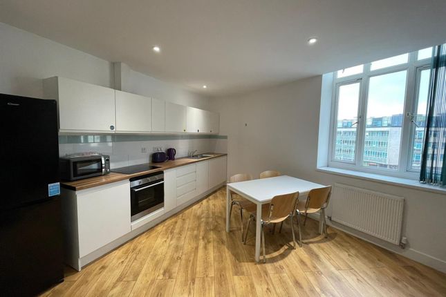 Flat to rent in St. Andrews Cross, Plymouth