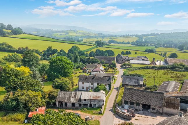 Middle House Farm, Tredomen, Brecon photo 3
