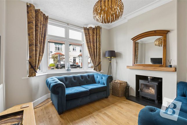 139, Sheringham Avenue, Romford photo 3