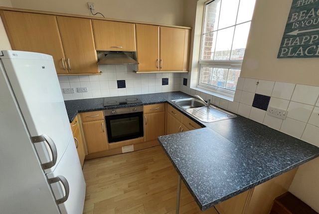 19 Atlantic Mansions, Albert Road South, Southampton photo 4