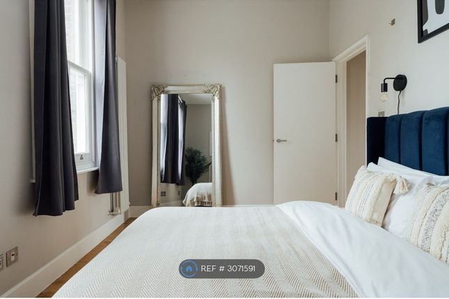 Flat D, Devonshire Road, London photo 4