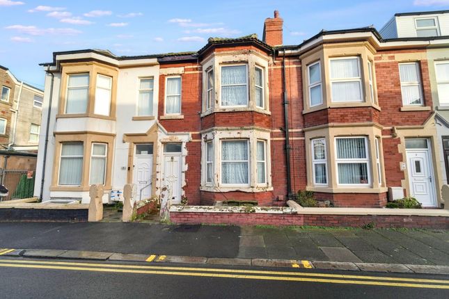 5-bed house on 4 Brighton Avenue, Blackpool, £30,000