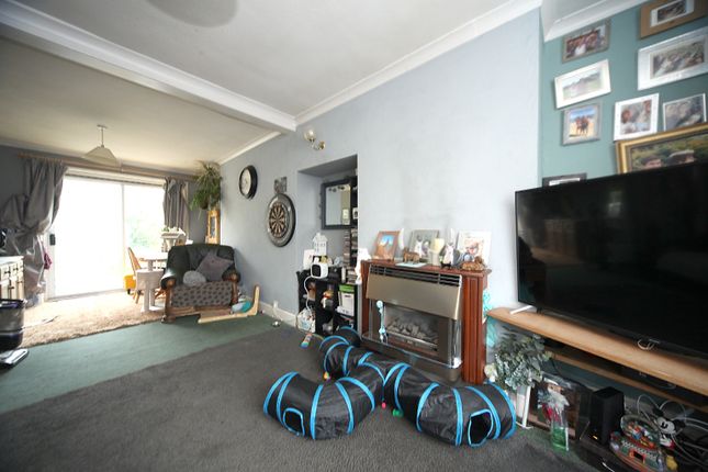 Luton, Bedfordshire photo 4