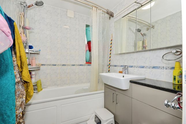 158, Francis Road, Harrow photo 3