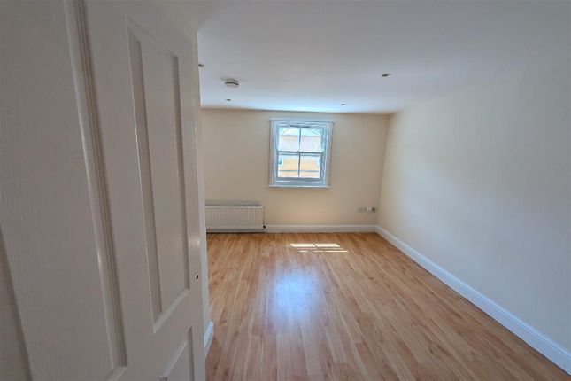 Flat 9, Ascot, 26-30 Tontine Street, Folkestone, photo 2