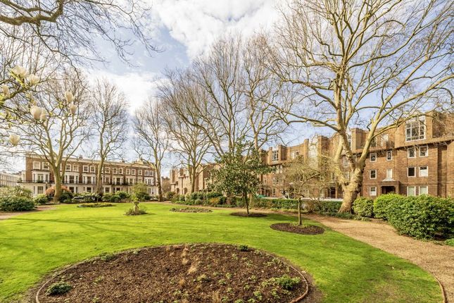 Flat for sale in Tedworth Square, London