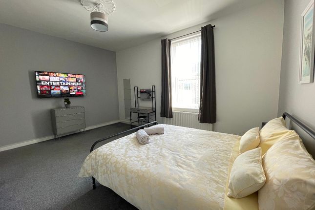 Flat to rent in Jackson Street, North Shields