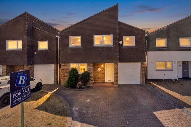 5-bed house on 8, Mulberry Close, Gidea Park, £750,000