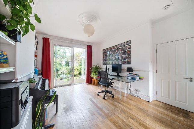 34a, Coldfall Avenue, London photo 4