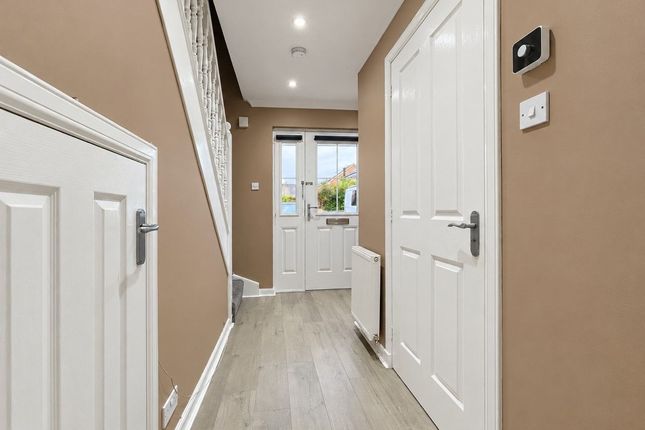 4 Vorlich Way, Dunfermline photo 2