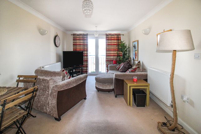 Flat 8, Cody Court, Farnborough photo 3