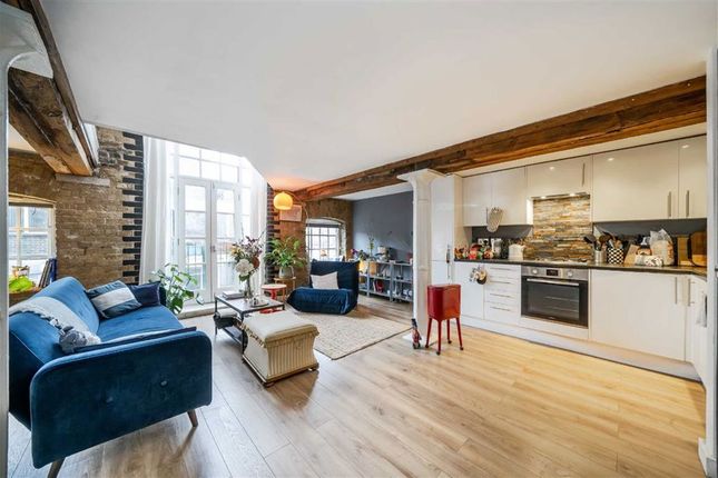 Flat 7, Tannery House, 6, Deal Street, London photo 3