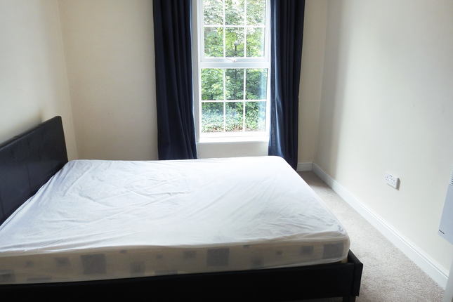 Flat to rent in Dunsley House, Hessle Road
