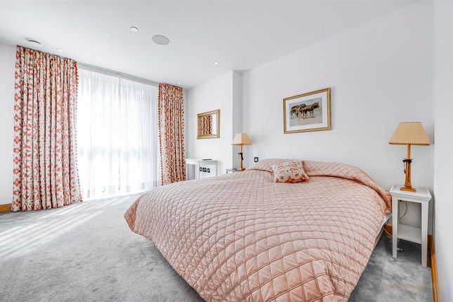 Flat for sale in The Courthouse, 70 Horseferry Road, Westminster, London