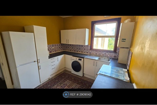 First Floor Flat, Browning Road, London photo 5