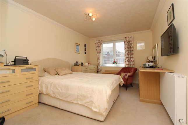 Flat for sale in Lonsdale Road, Formby, Liverpool