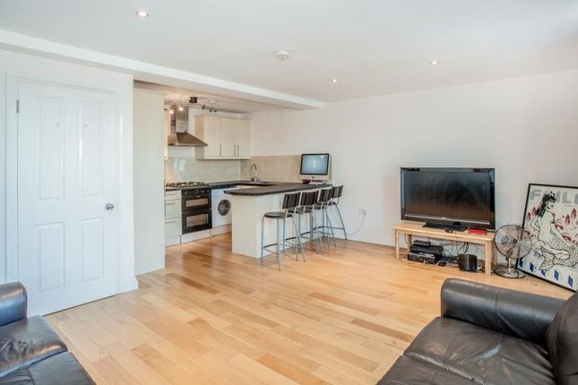 Thumbnail Flat to rent in Hetley Road, London