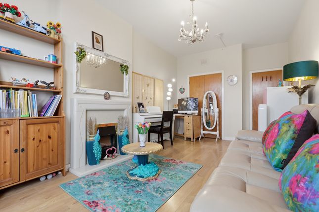 2/2 19 Methil Street, Whiteinch, Glasgow photo 4