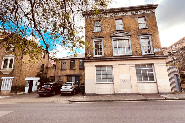 Thumbnail Flat to rent in Matthias Road, London