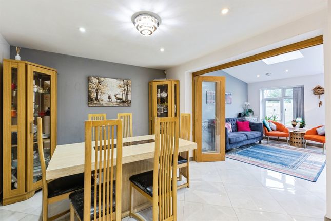 12, Witcham Close, READING photo 4