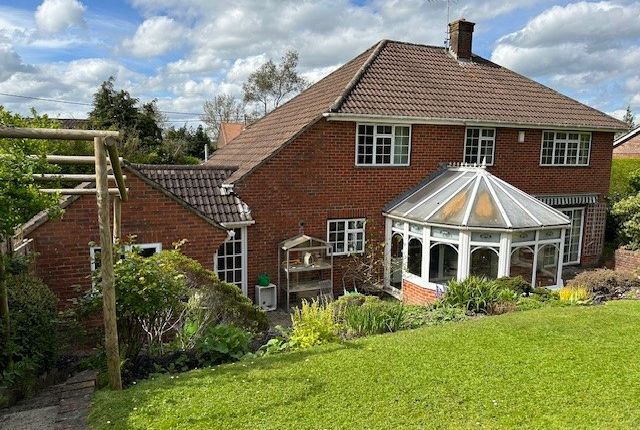 Oakhurst,, Station Road, Farnham photo 2