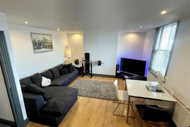 Flat for sale in Darby Drive, Waltham Abbey