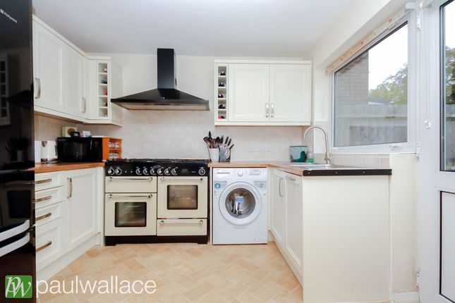 Semi-detached house for sale in Charlton Close, Hoddesdon