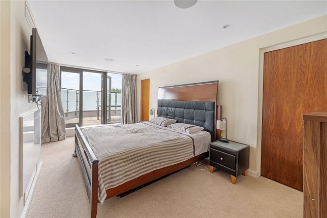 Flat for sale in Dungannon House, London