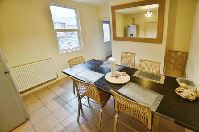 Fernleigh, New Road, Wrexham photo 4