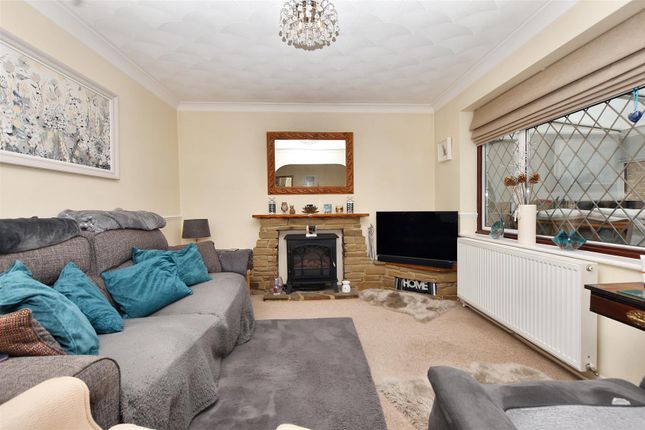 18, St. Pauls Close, Eastbourne photo 3